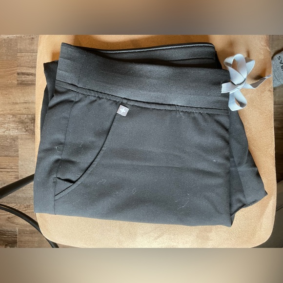 Figs L Women’s Joggers - Picture 2 of 4